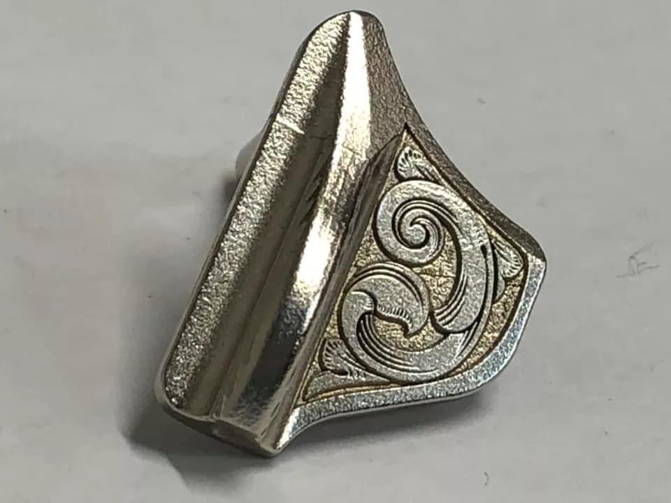 1911 laser engraved thumb safety