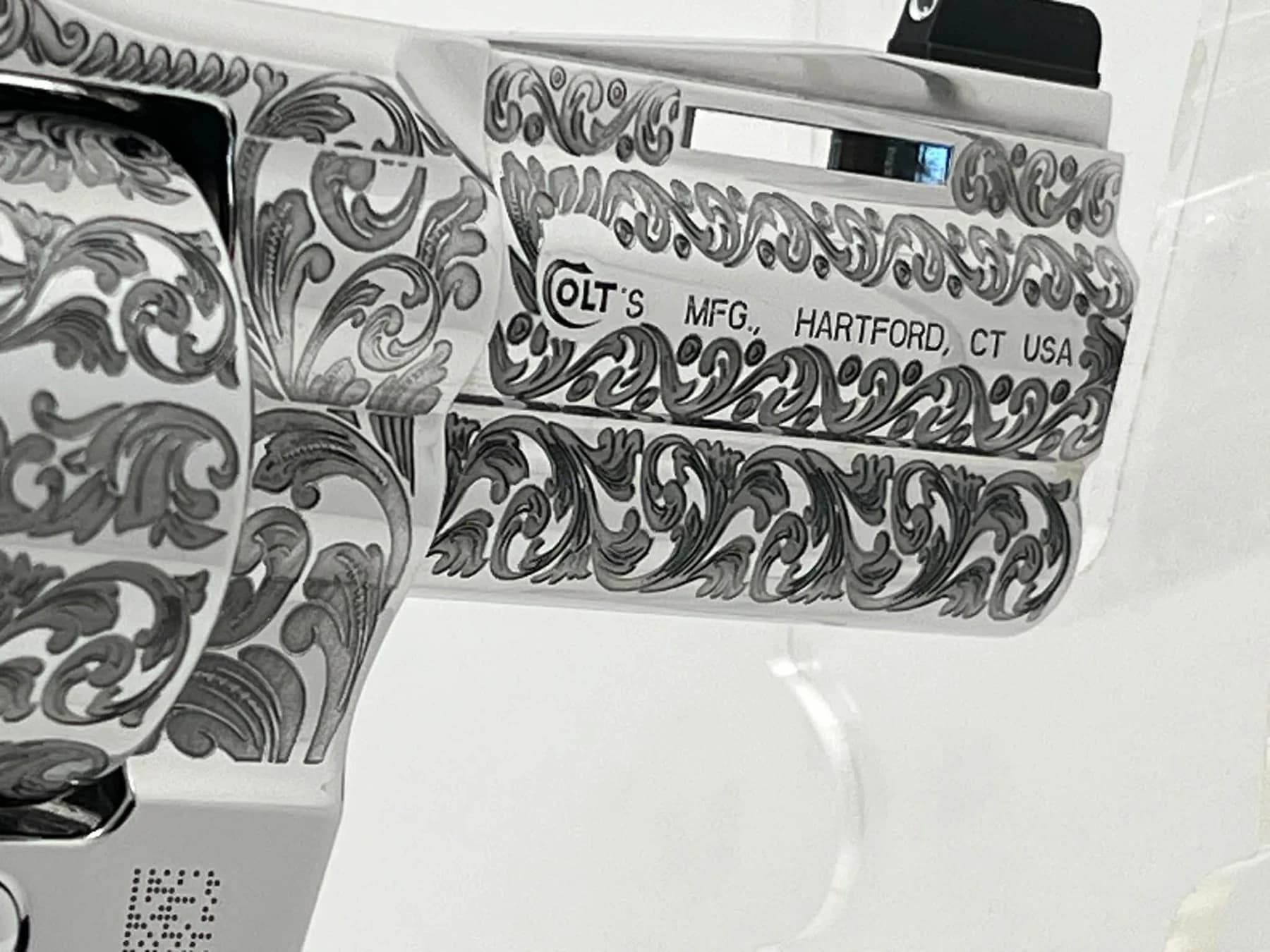 Colt Python Elite with scroll engraving: additional view