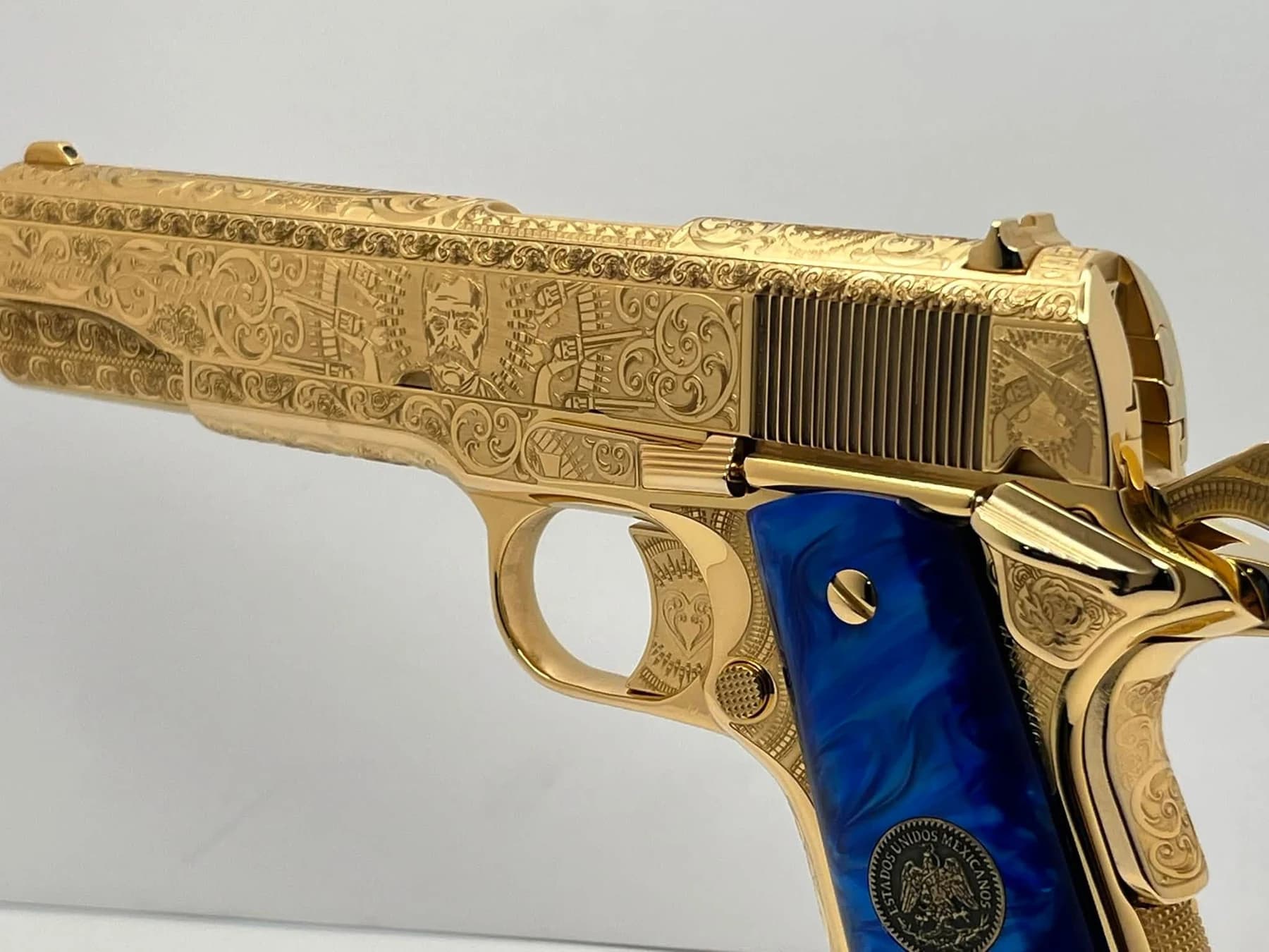 24k gold Colt Super .38, Pancho Villa edition: additional view
