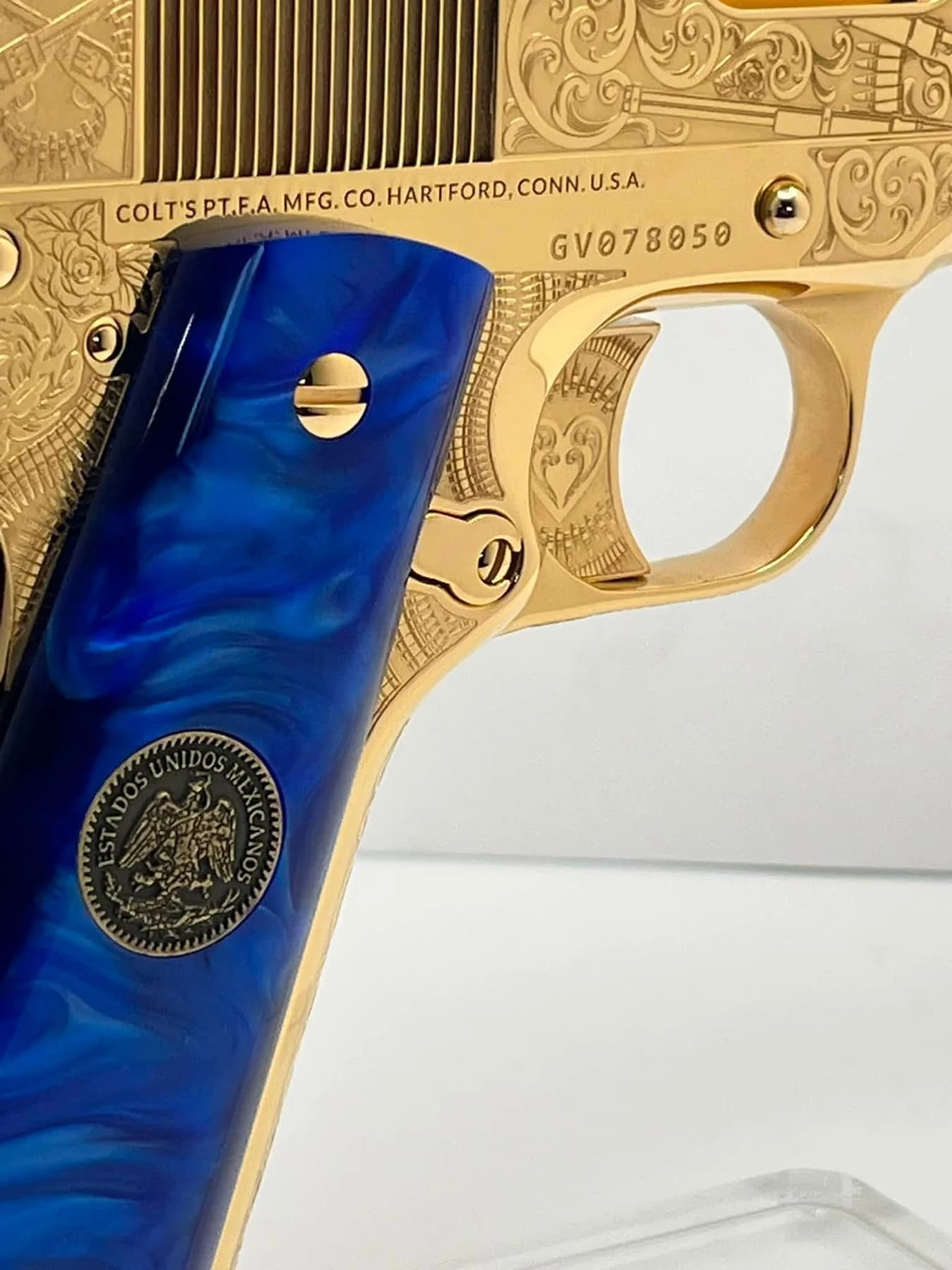 24k gold Colt Super .38, Pancho Villa edition: additional view