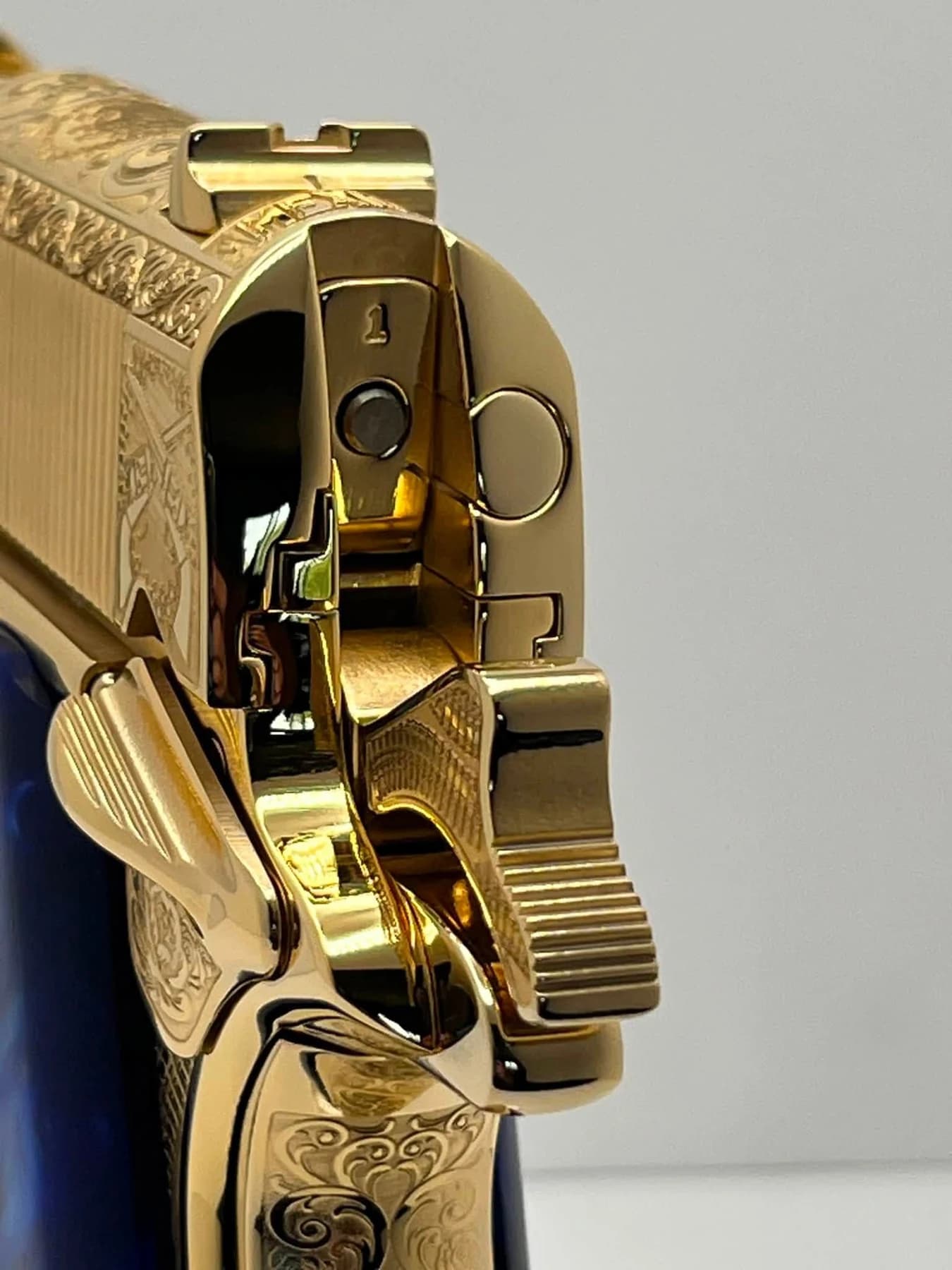 24k gold Colt Super .38, Pancho Villa edition: additional view