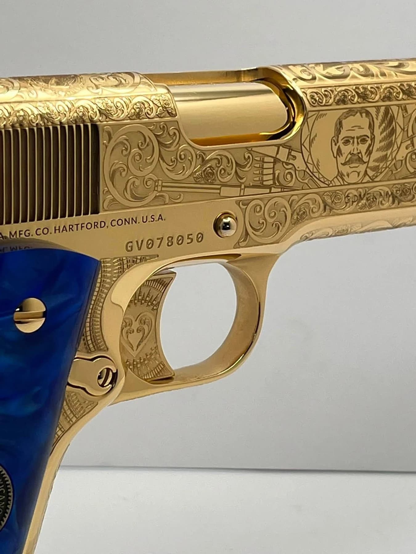 24k gold Colt Super .38, Pancho Villa edition: additional view