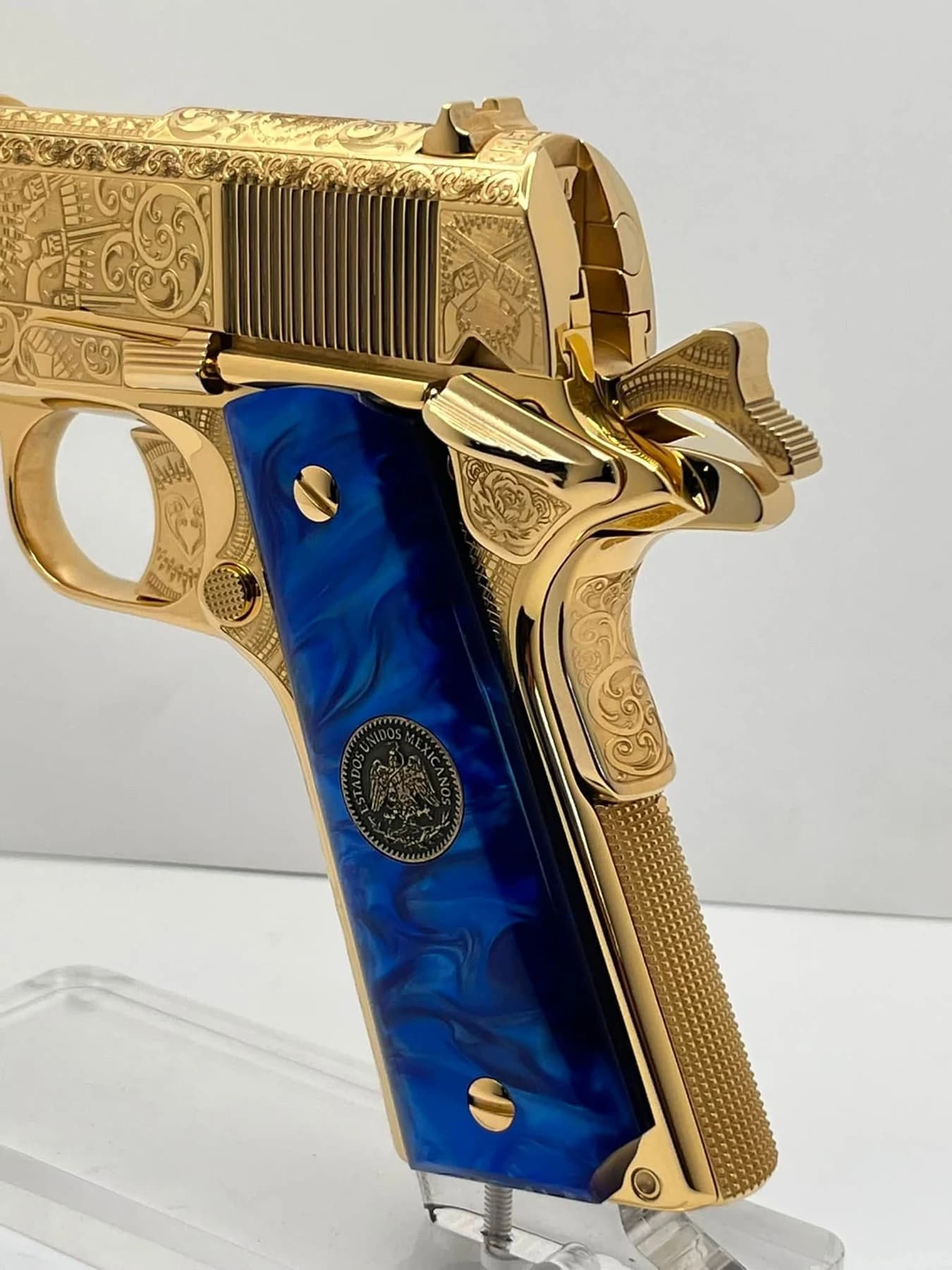 24k gold Colt Super .38, Pancho Villa edition: additional view