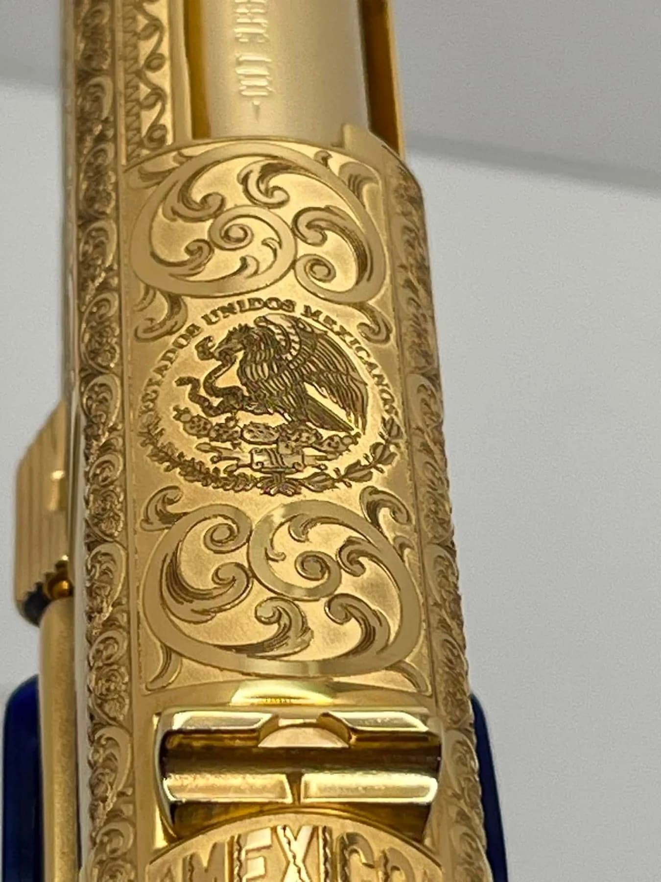 24k gold Colt Super .38, Pancho Villa edition: additional view