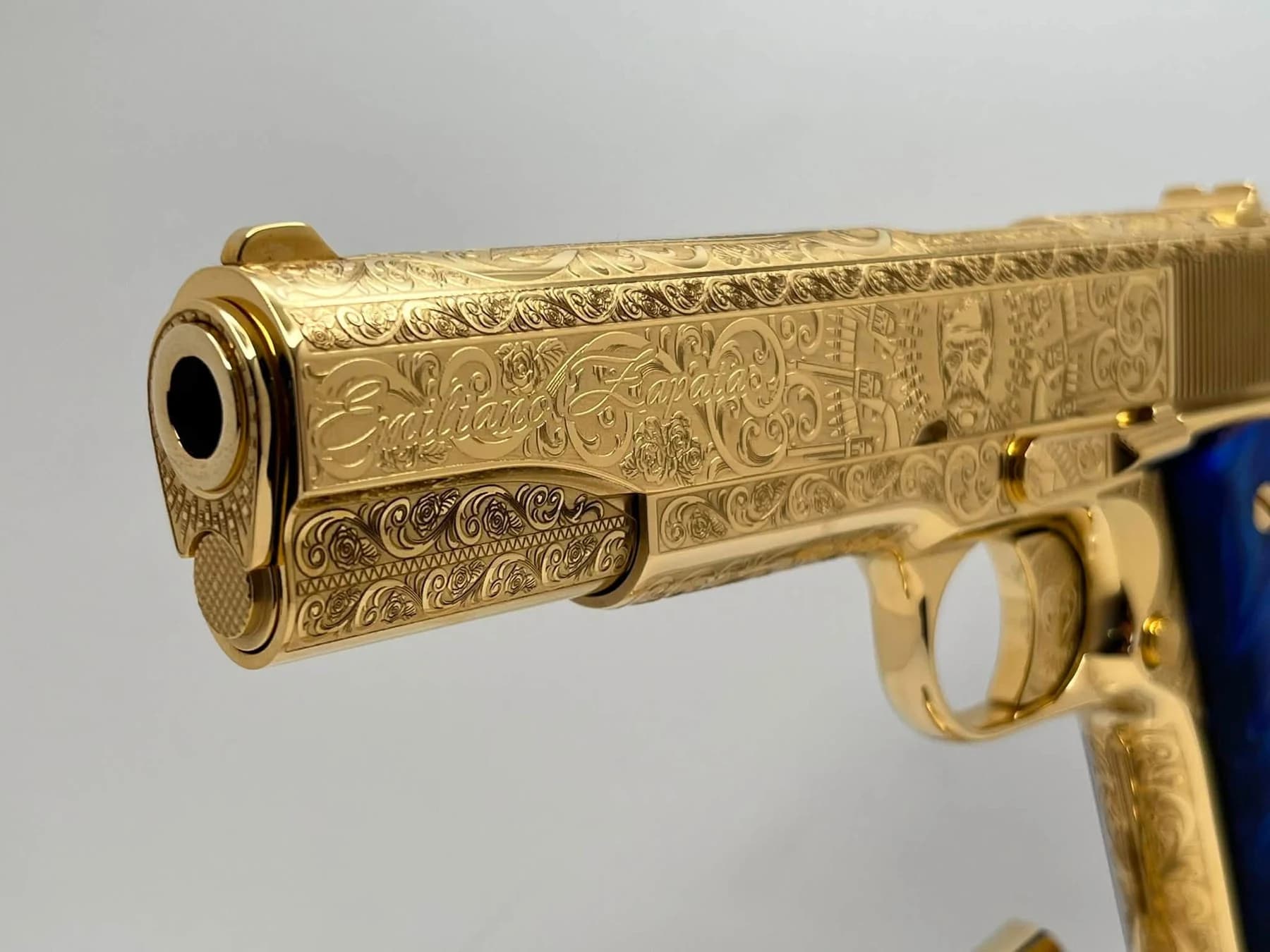 24k gold Colt Super .38, Pancho Villa edition: additional view