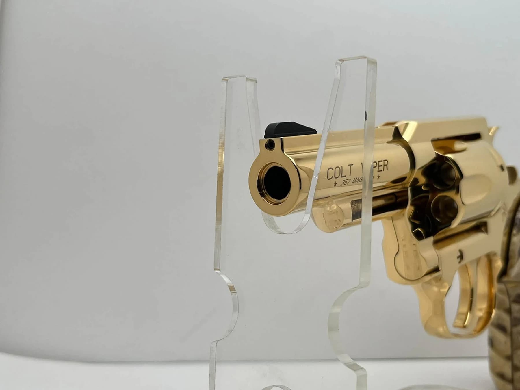 24k gold-plated Colt Viper with snakeskin grips: additional view