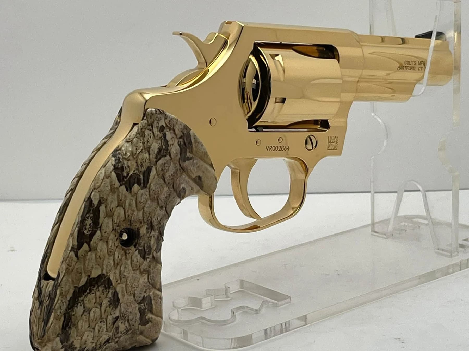 24k gold-plated Colt Viper with snakeskin grips: additional view